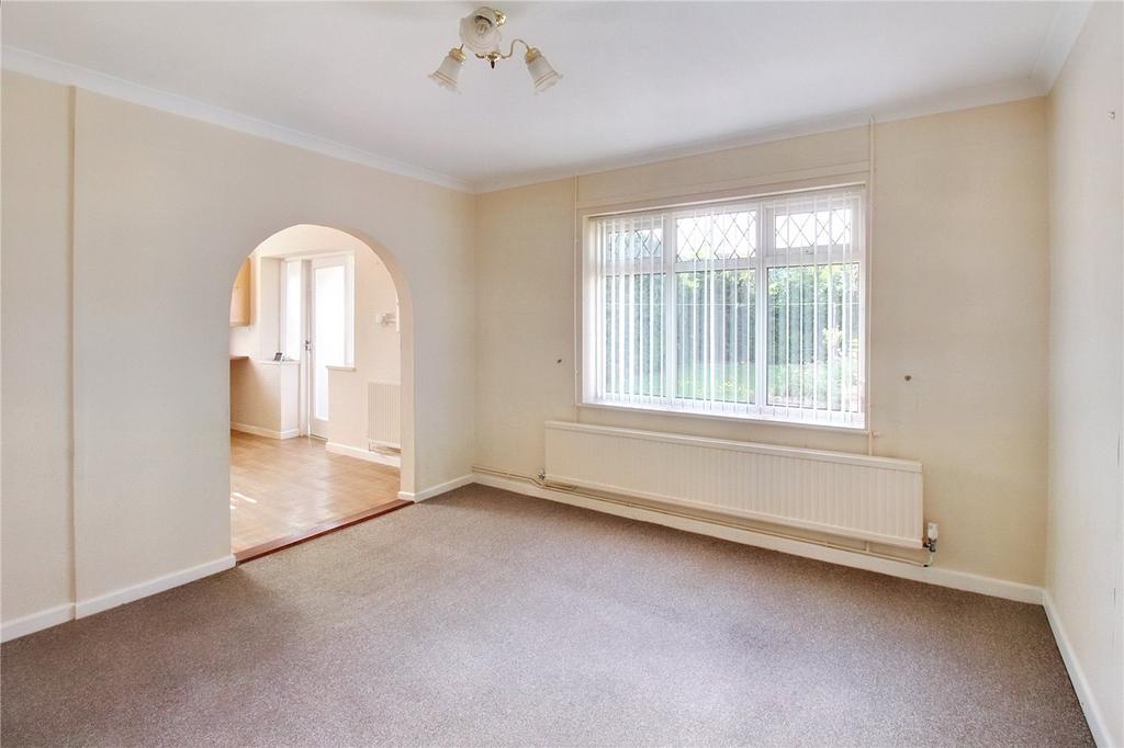 Wood View Road, Hellesdon, Norwich, Norfolk, NR6 2 bed bungalow for sale £270,000