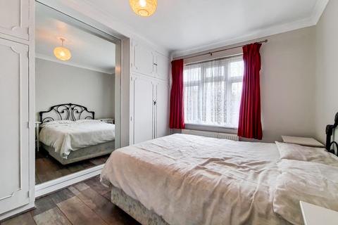 3 bedroom end of terrace house for sale, London, NW10