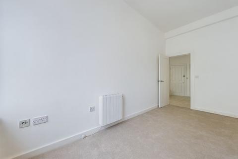 2 bedroom apartment to rent, Sandgate Road, Folkestone