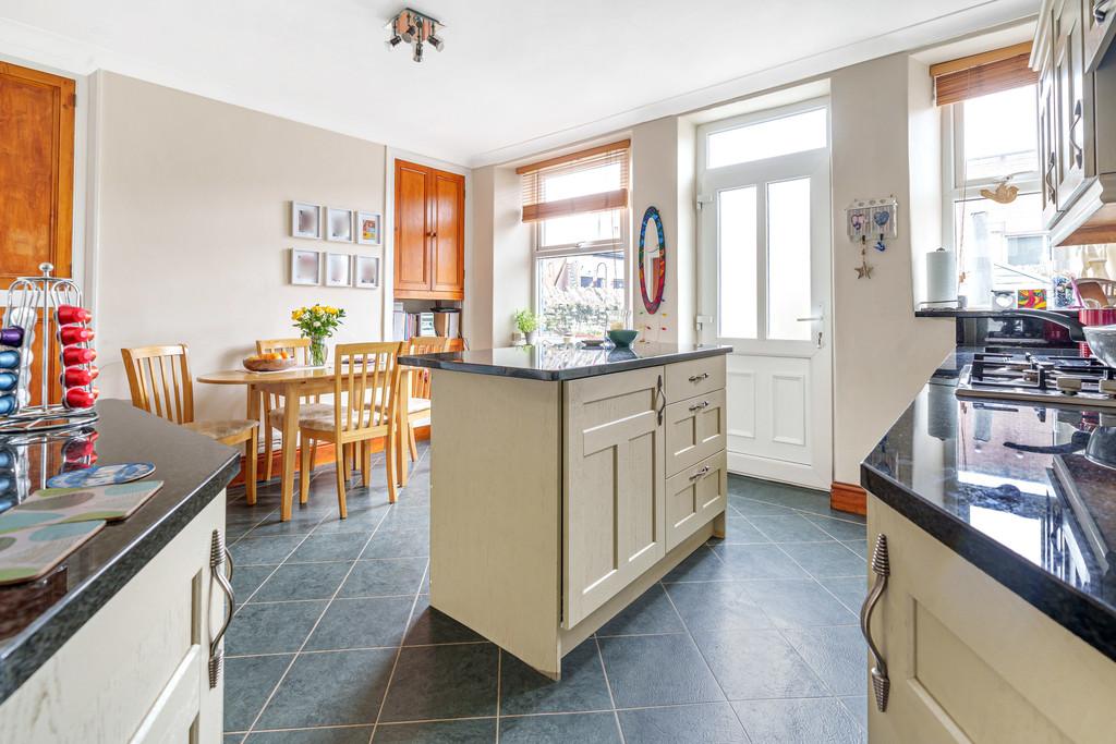Living/Dining Kitchen
