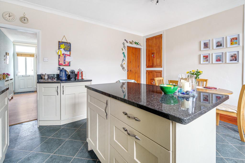 Living/Dining Kitchen