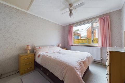 3 bedroom semi-detached bungalow for sale - Downs Road , Folkestone