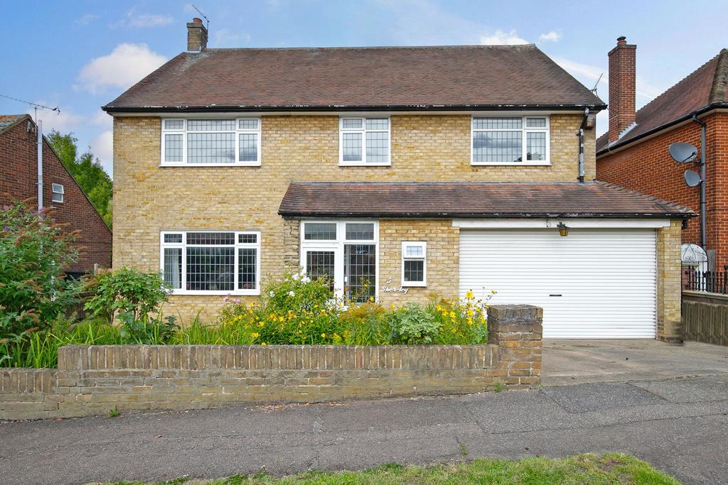 Almonds Avenue, Buckhurst Hill, IG9 4 bed detached house for sale £