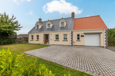 5 bedroom detached house for sale, Les Abreuveurs, St. Sampson, Guernsey