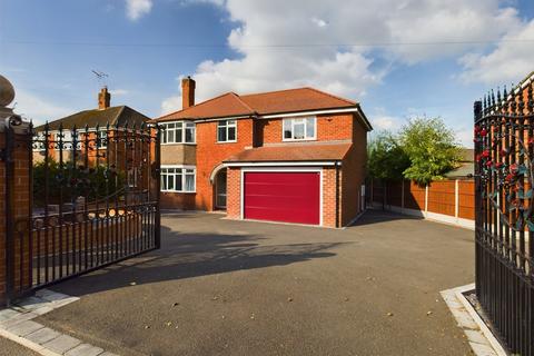 70 New Road, Uttoxeter, ST14 7DE