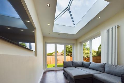 70 New Road, Uttoxeter, ST14 7DE