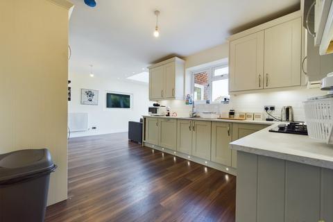 70 New Road, Uttoxeter, ST14 7DE