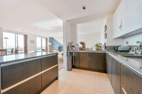 3 bedroom flat for sale, Belgravia House, Ealing Broadway, London, W5