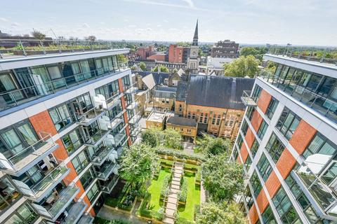 3 bedroom flat for sale, Belgravia House, Ealing Broadway, London, W5