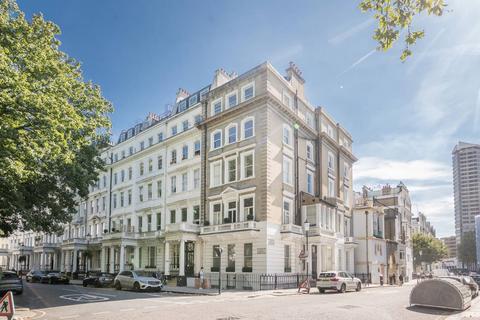 1 bedroom flat for sale, Cornwall Gardens, South Kensington, London, SW7