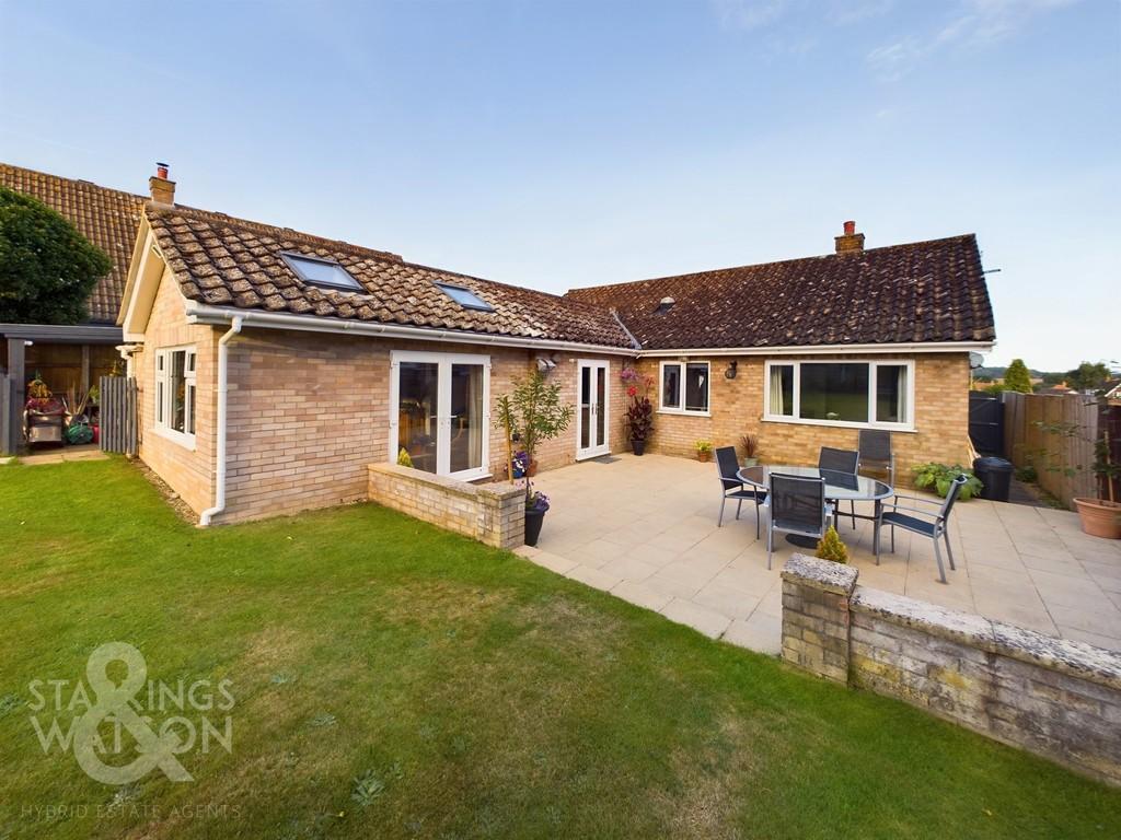 St. Close, Thurton, Norwich 4 bed detached bungalow for sale