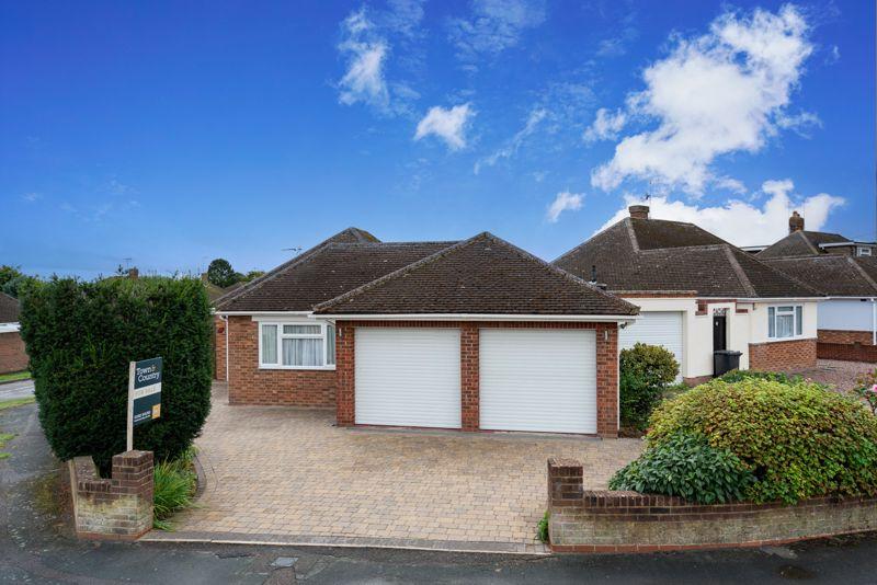 Elm Avenue, Caddington 2 bed bungalow for sale £499,950