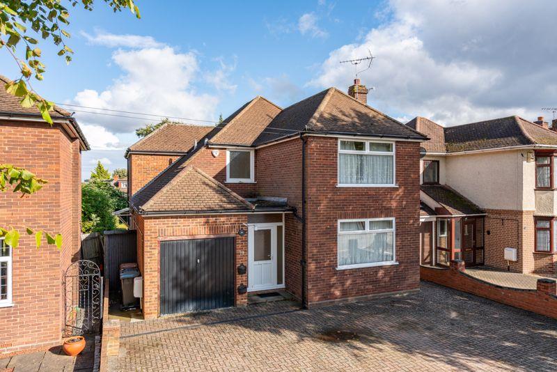 Halfway Avenue, Luton 3 bed detached house £495,000