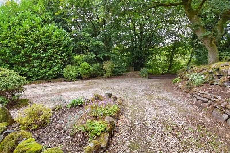 Driveway to Front