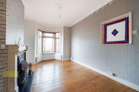 20 Shaftesbury Road, Romford, RM1 2QH