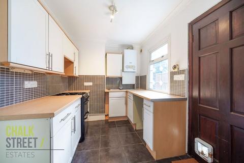 20 Shaftesbury Road, Romford, RM1 2QH