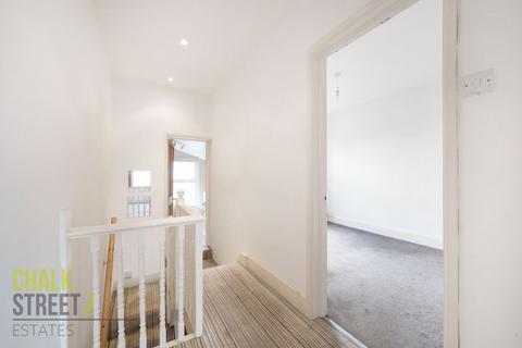 20 Shaftesbury Road, Romford, RM1 2QH
