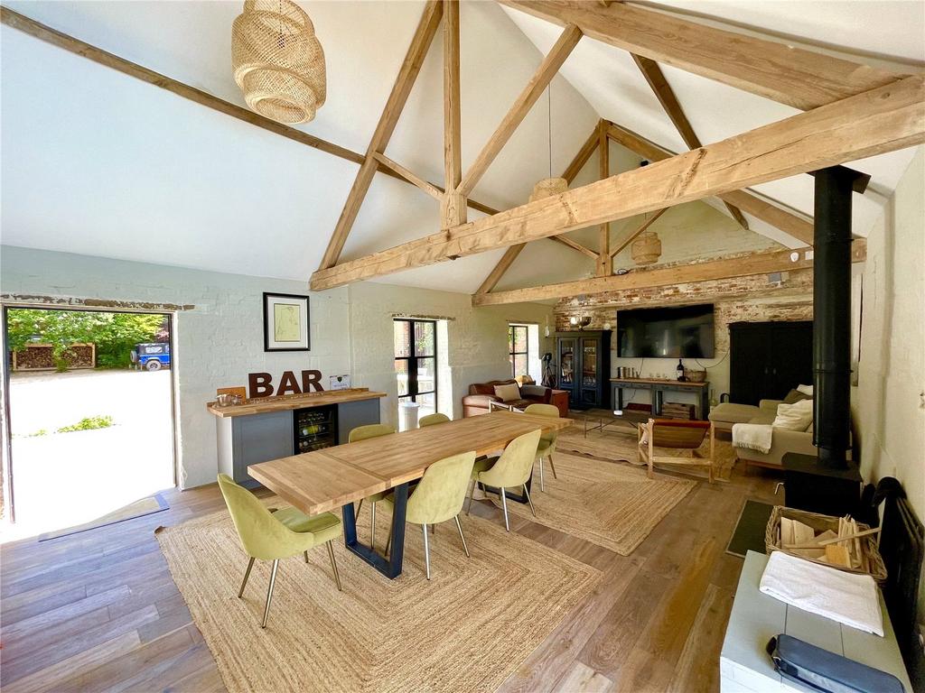Barn/Cinema Room 1
