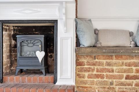 245 Godstone Road, Kenley, CR8 5BP