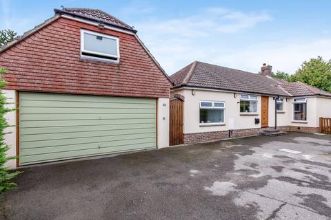 3 bedroom detached bungalow for sale - Maybush Drive, Chichester