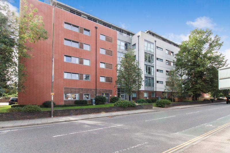 Goldington Road, Bedford MK40 2 bed apartment for sale £210,000