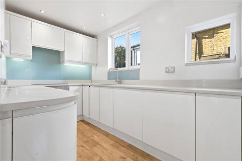 3 bedroom detached house for sale, Hillside Road, Billericay, Essex, CM11