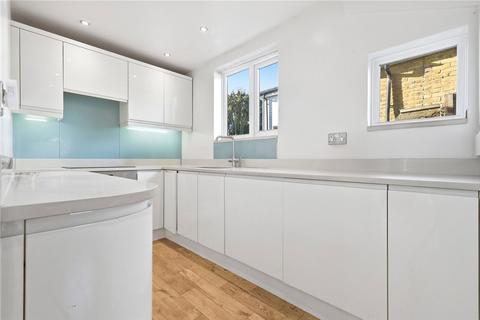 3 bedroom detached house for sale, Hillside Road, Billericay, CM11