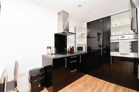 2 bedroom apartment for sale, Plaza Boulevard, Liverpool, Merseyside, L8