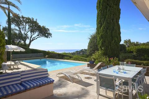 4 bedroom villa, Cavalaire-sur-Mer, 83240, France