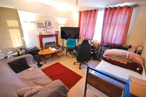 2 bedroom flat for sale, CLIFFORD ROAD, WEMBLEY, MIDDLESEX, HA0 1AF