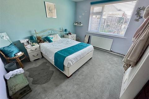 2 bedroom semi-detached bungalow for sale - Salvington Road, Worthing, West Sussex, BN13 2JU