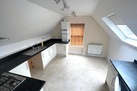 2 bedroom flat to rent, Grimston Gardens, Folkestone, CT20