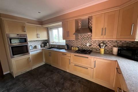3 bedroom semi-detached house for sale - Tithe Barn Way, Sheffield, S13 7LP