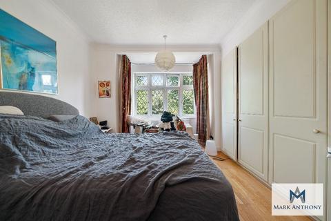 3 bedroom semi-detached house for sale, Bramley Road, London