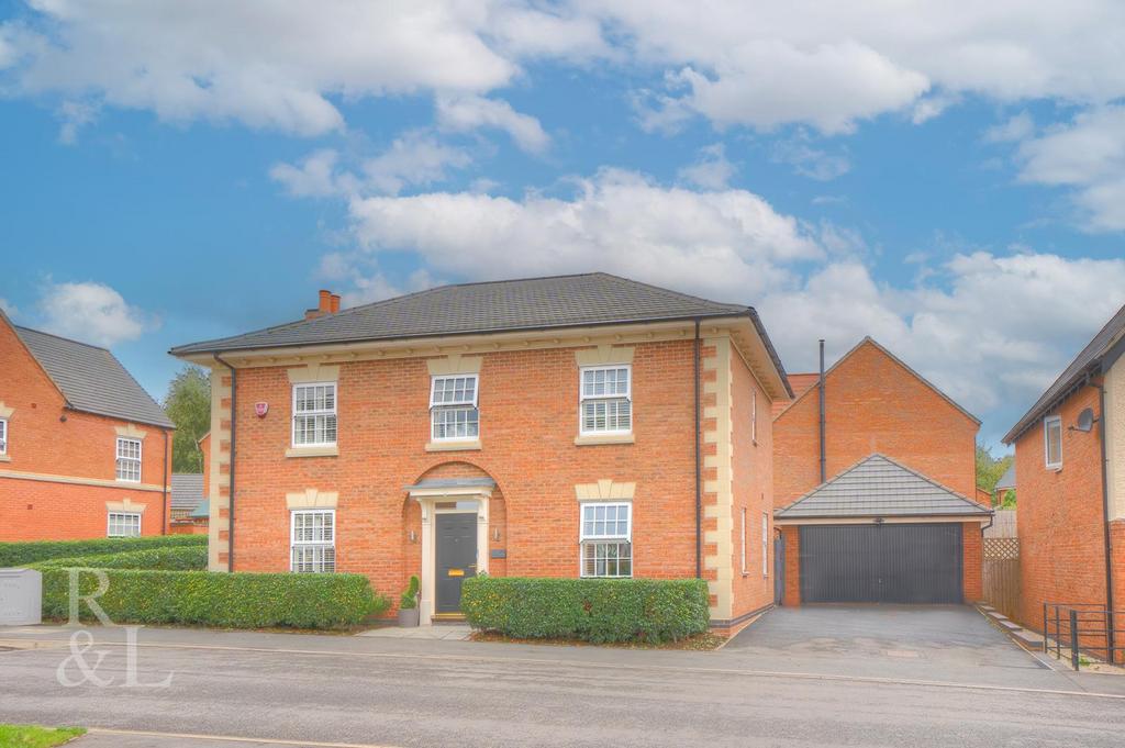 Spring Avenue, AshbyDeLaZouch 5 bed detached house £550,000