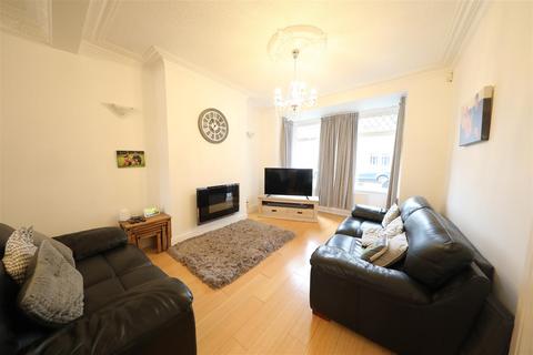 3 bedroom terraced house for sale - Southcoates Avenue, Hull