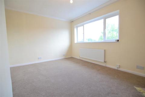 2 bedroom end of terrace house to rent - Calbroke Road, Slough