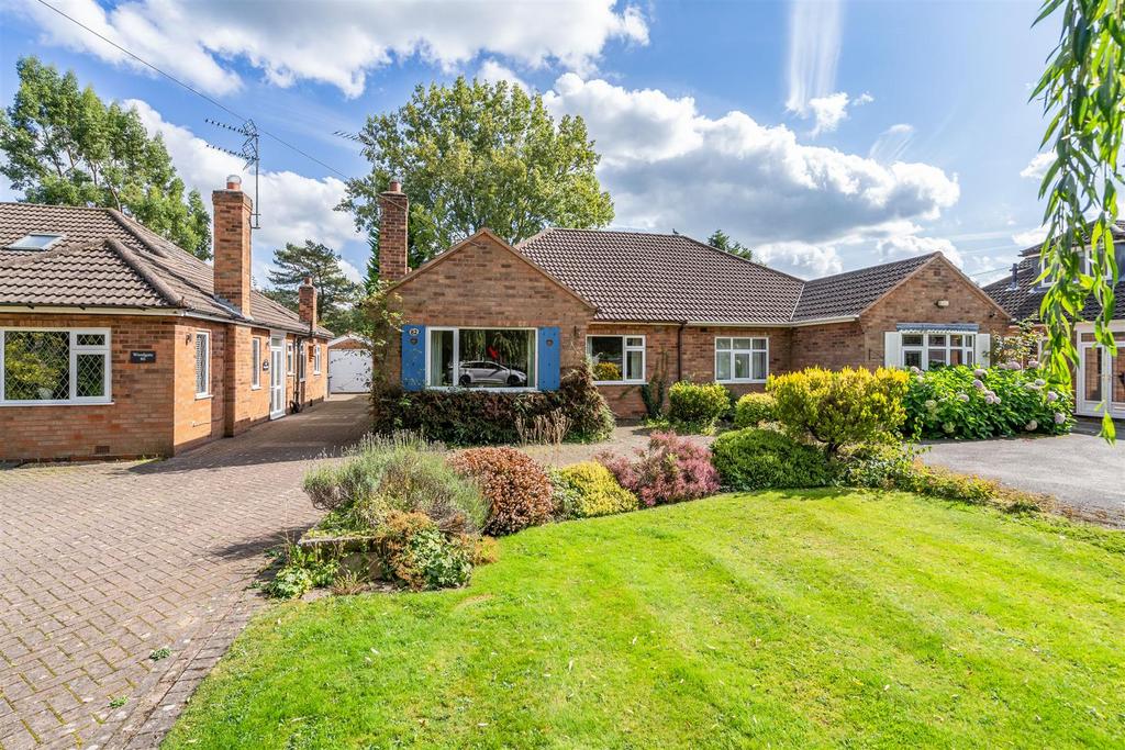 Malthouse Lane, Earlswood, Solihull 2 bed semidetached bungalow for