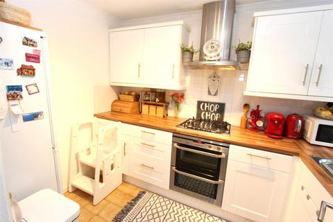 13a Woodland Road, Chingford, London, E4 7ET