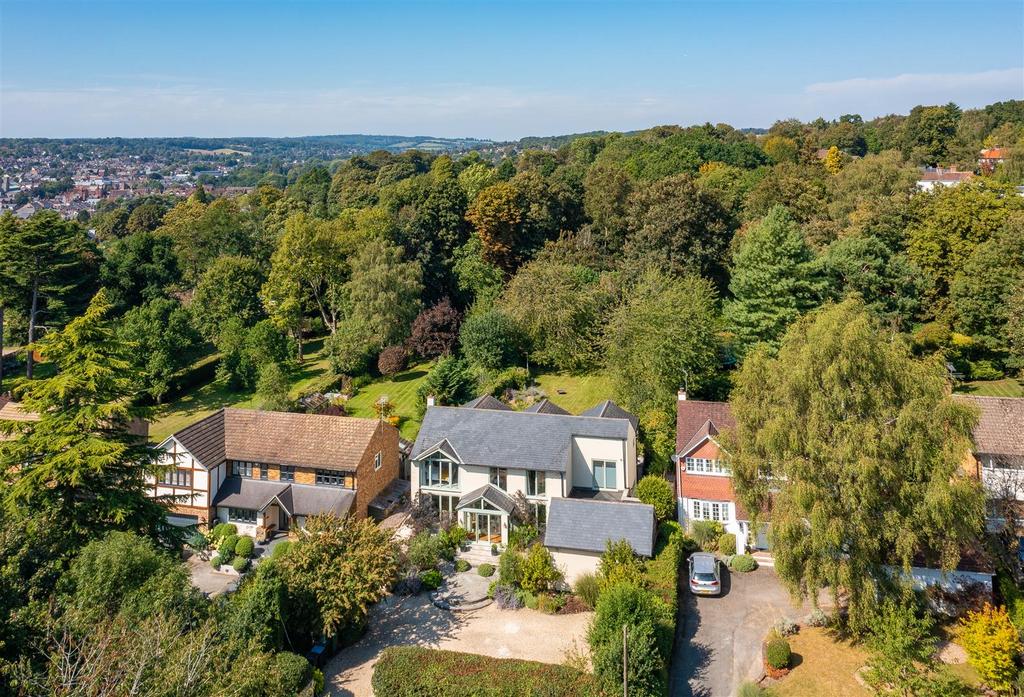 Ivy House Lane, Berkhamsted 5 Bed Detached House - £2,000,000