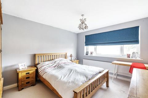50 Hall Orchards Avenue, Wetherby, LS22 6SN
