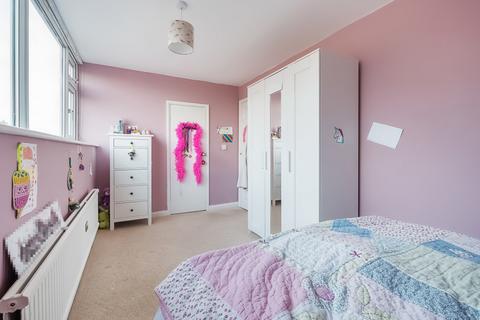 50 Hall Orchards Avenue, Wetherby, LS22 6SN