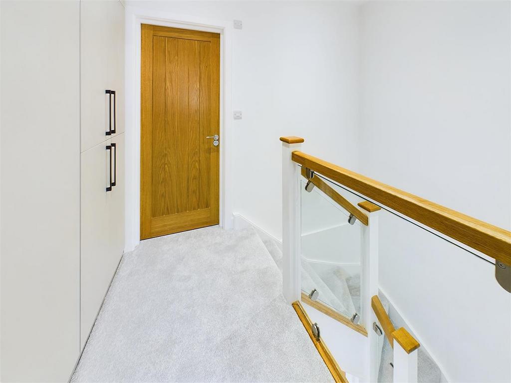 CAM03510 G0-PR0064-STILL004.jpg