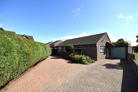3 bedroom detached bungalow for sale - 7 Uphill Close, Sully, CF64 5UT