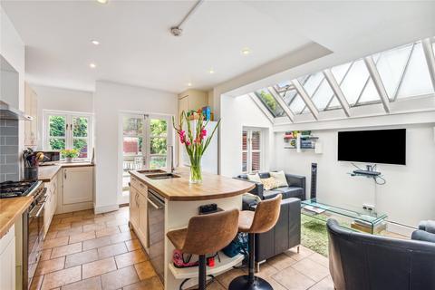 52 Burnfoot Avenue, Fulham, London, SW6 5EA