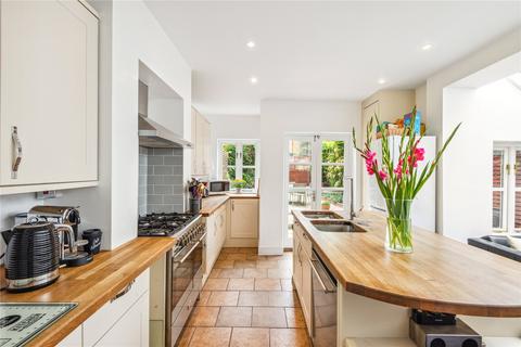 52 Burnfoot Avenue, Fulham, London, SW6 5EA
