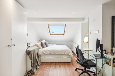 52 Burnfoot Avenue, Fulham, London, SW6 5EA