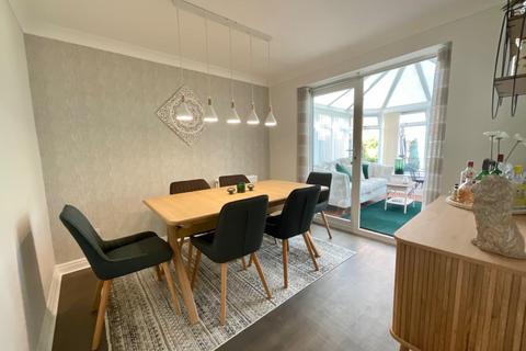 54 Wake Way, Grange Park, Northampton, NN4 5BF