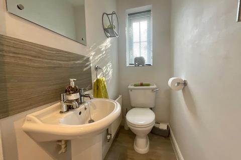 54 Wake Way, Grange Park, Northampton, NN4 5BF