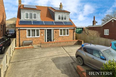 4 bedroom detached house for sale, Main Street, Buckton, Bridlington